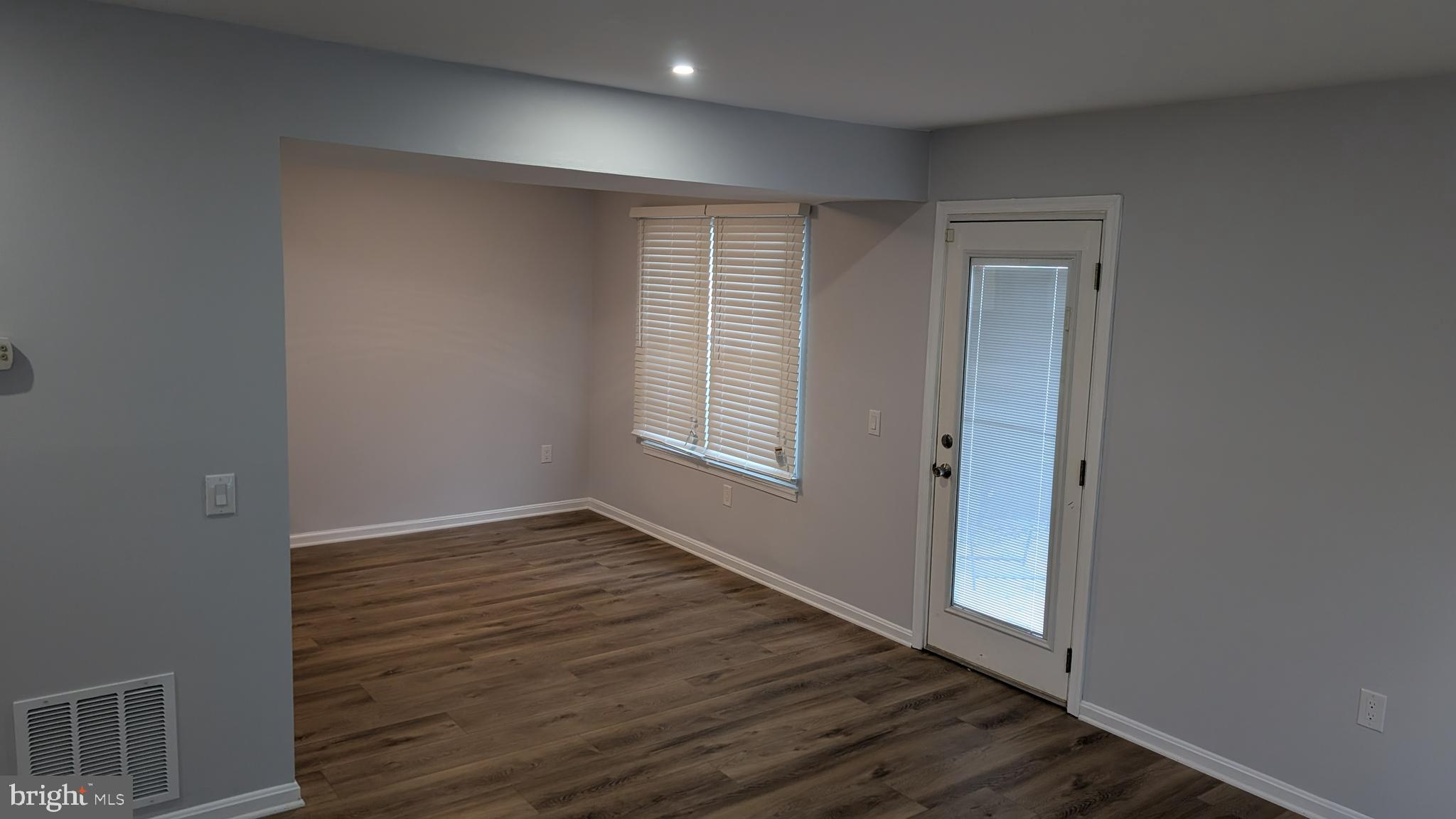 EVERGREEN ESTATES - Residential Lease