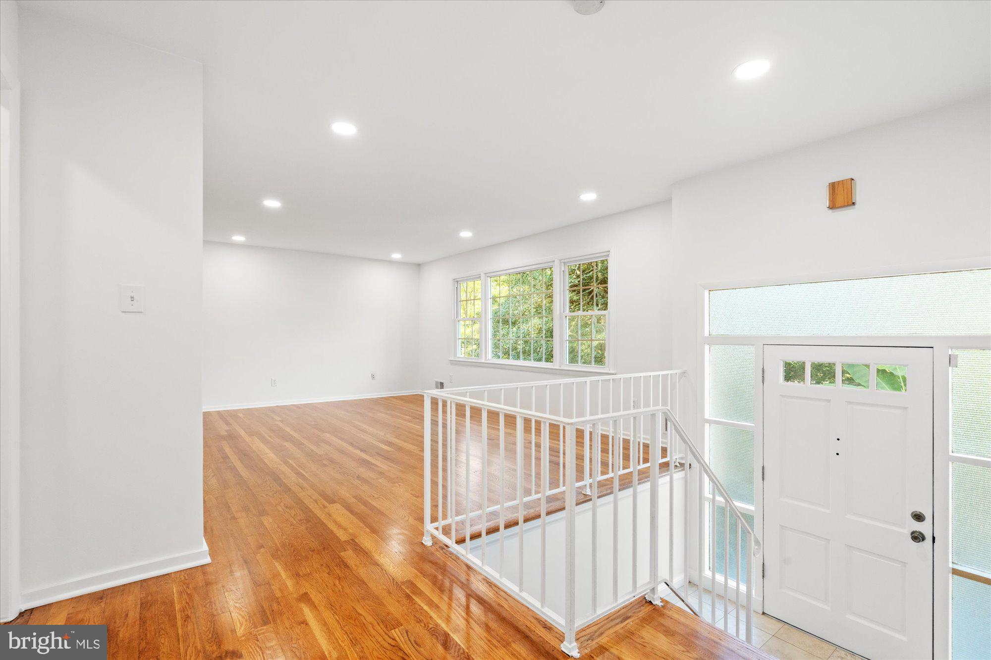 RIVERSIDE ESTATES - Residential