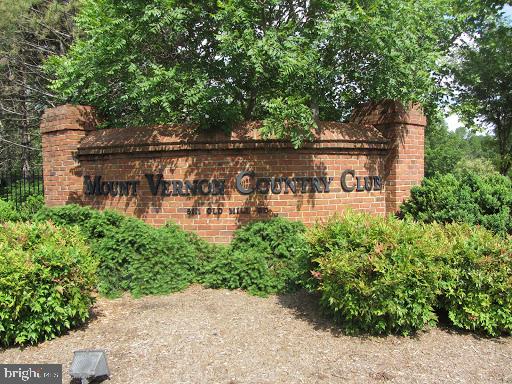 RIVERSIDE ESTATES - Residential