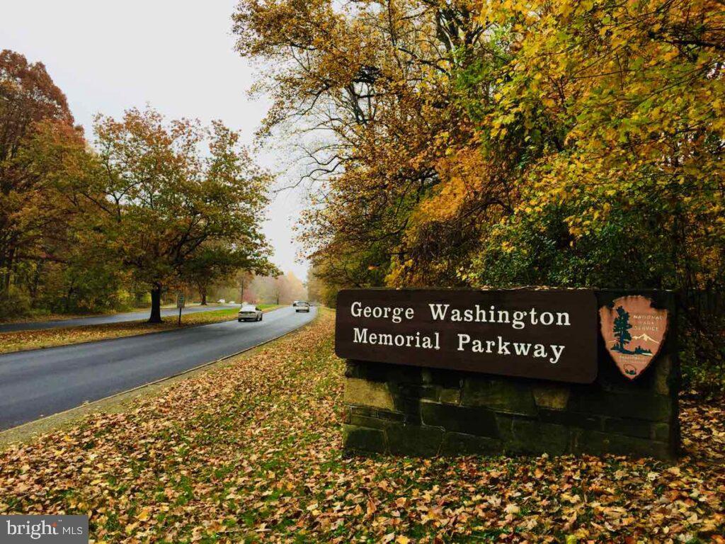 RIVERSIDE ESTATES - Residential