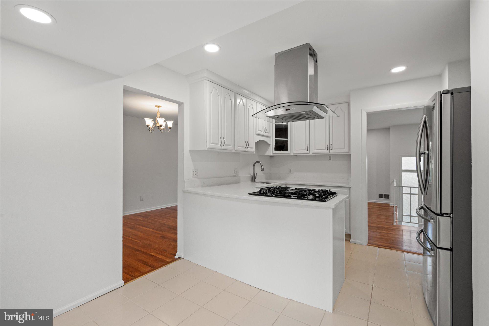 RIVERSIDE ESTATES - Residential