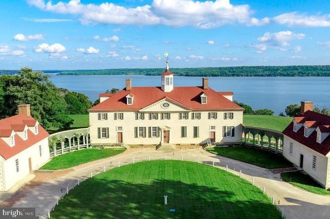 RIVERSIDE ESTATES - Residential