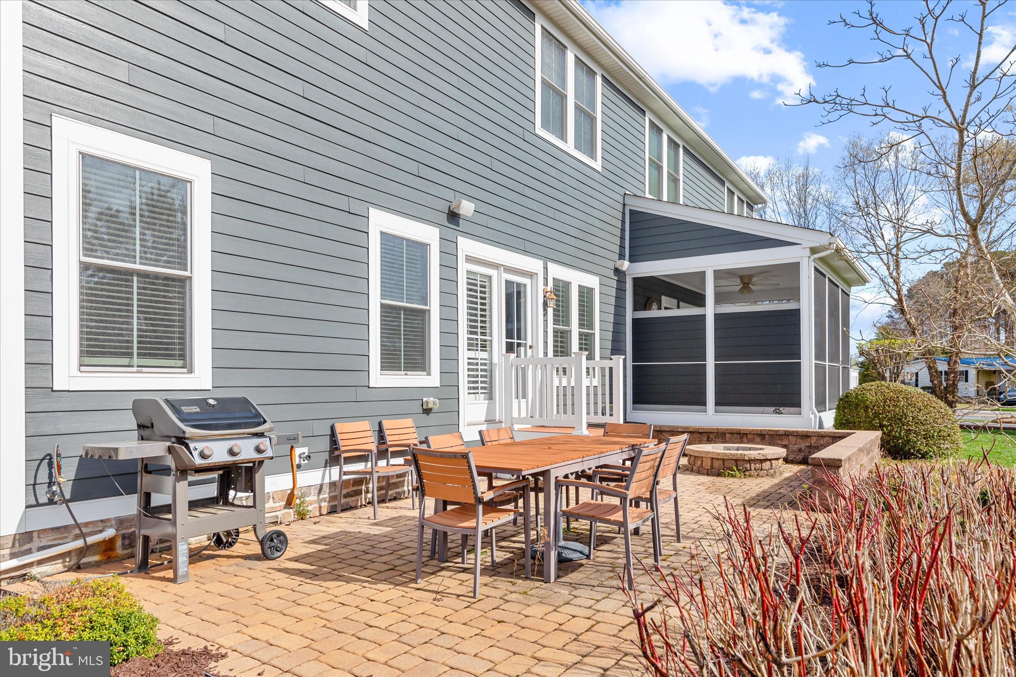 BAYSIDE - Residential