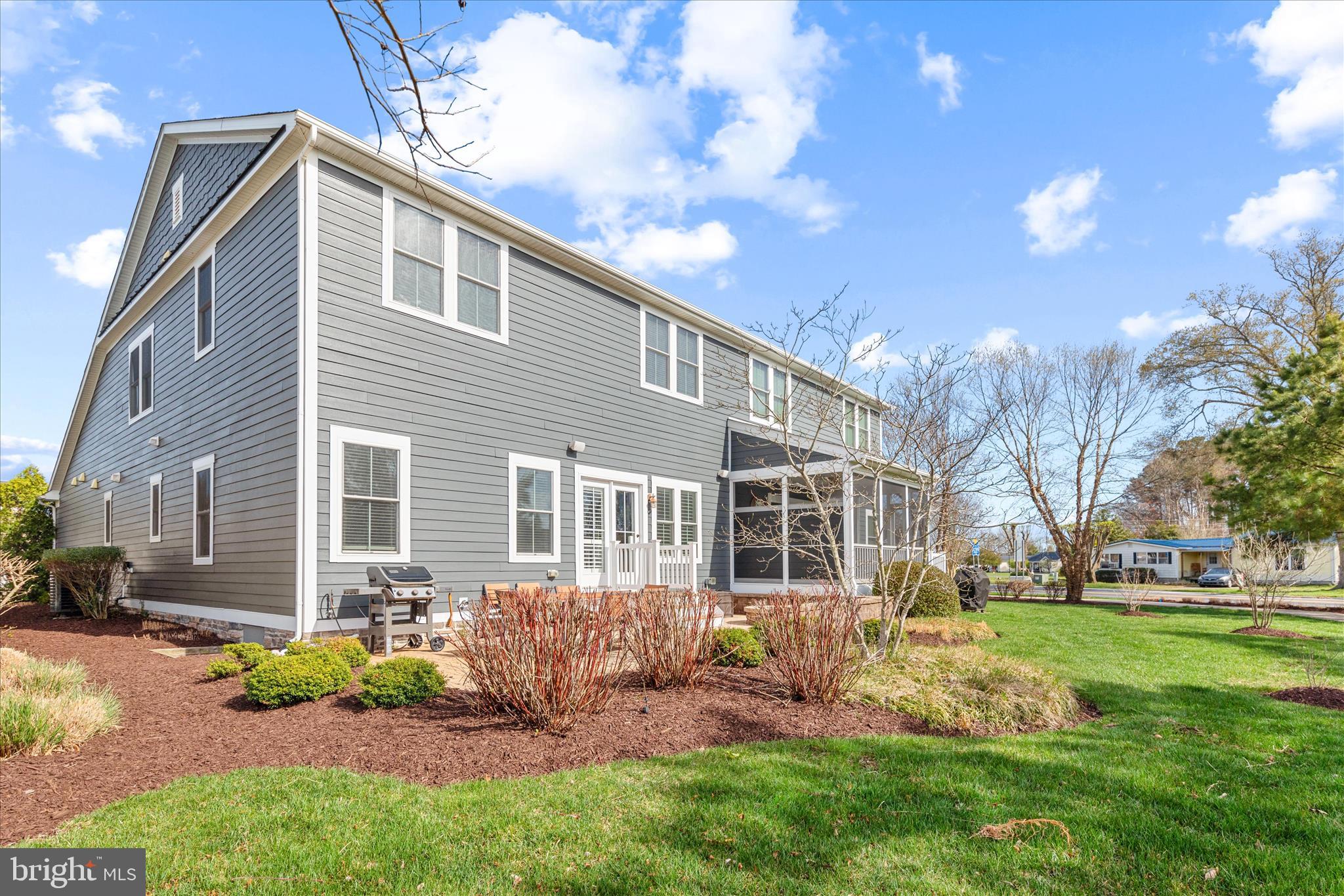 BAYSIDE - Residential