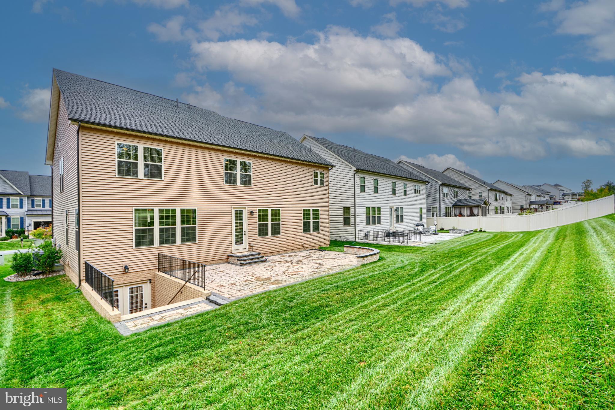 WOODRIDGE AT LAKE LINGANORE - Residential Lease