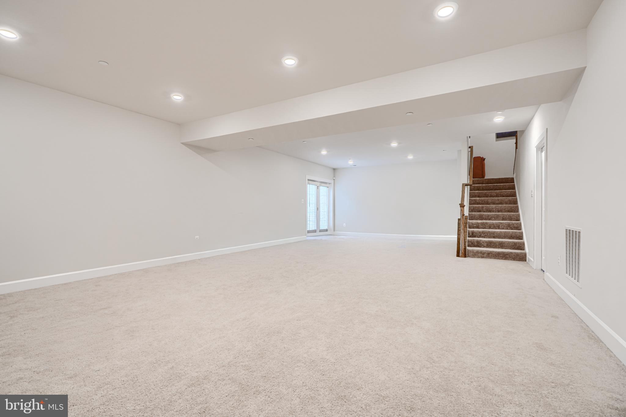 WOODRIDGE AT LAKE LINGANORE - Residential Lease