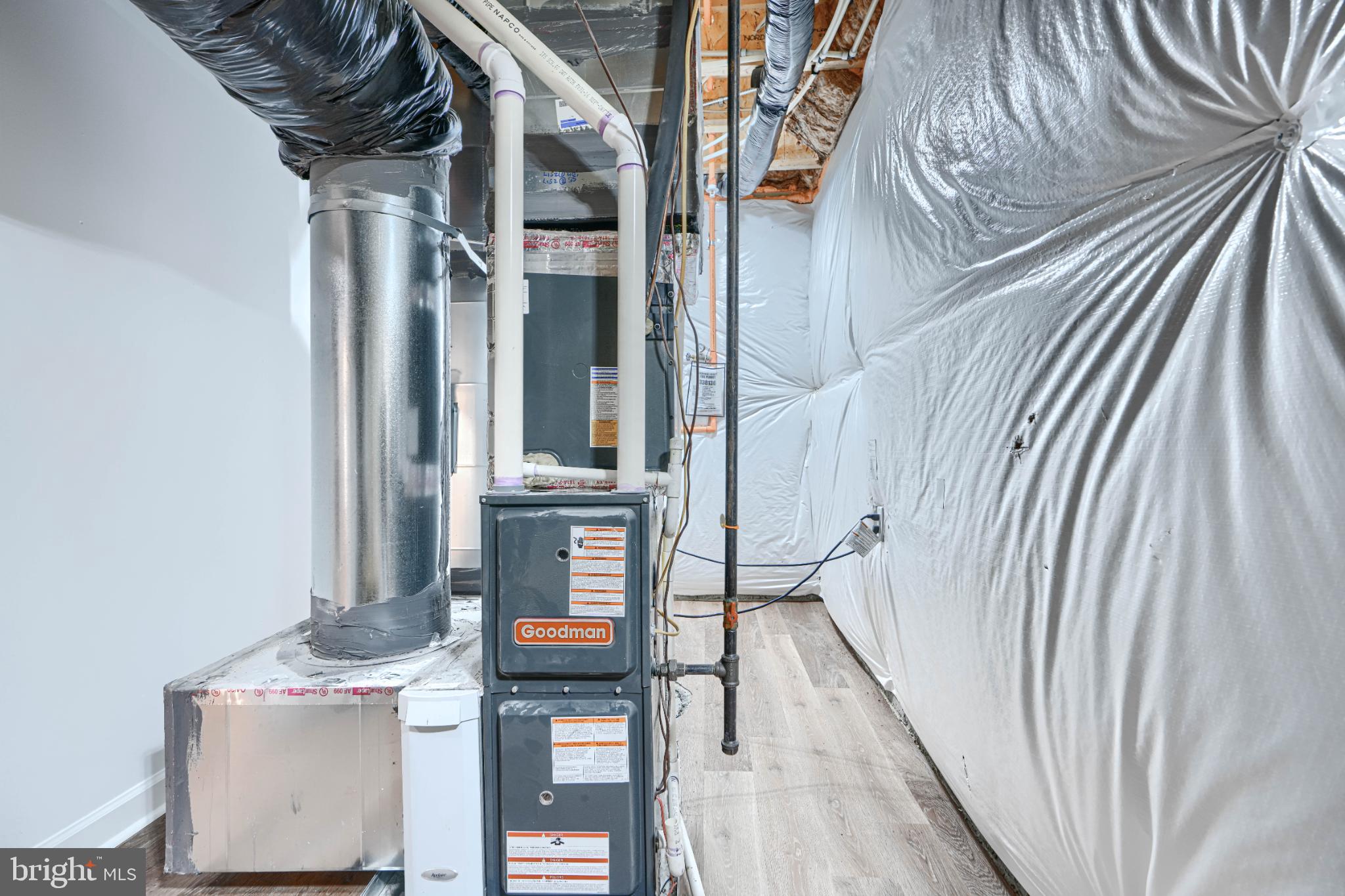 WOODRIDGE AT LAKE LINGANORE - Residential Lease