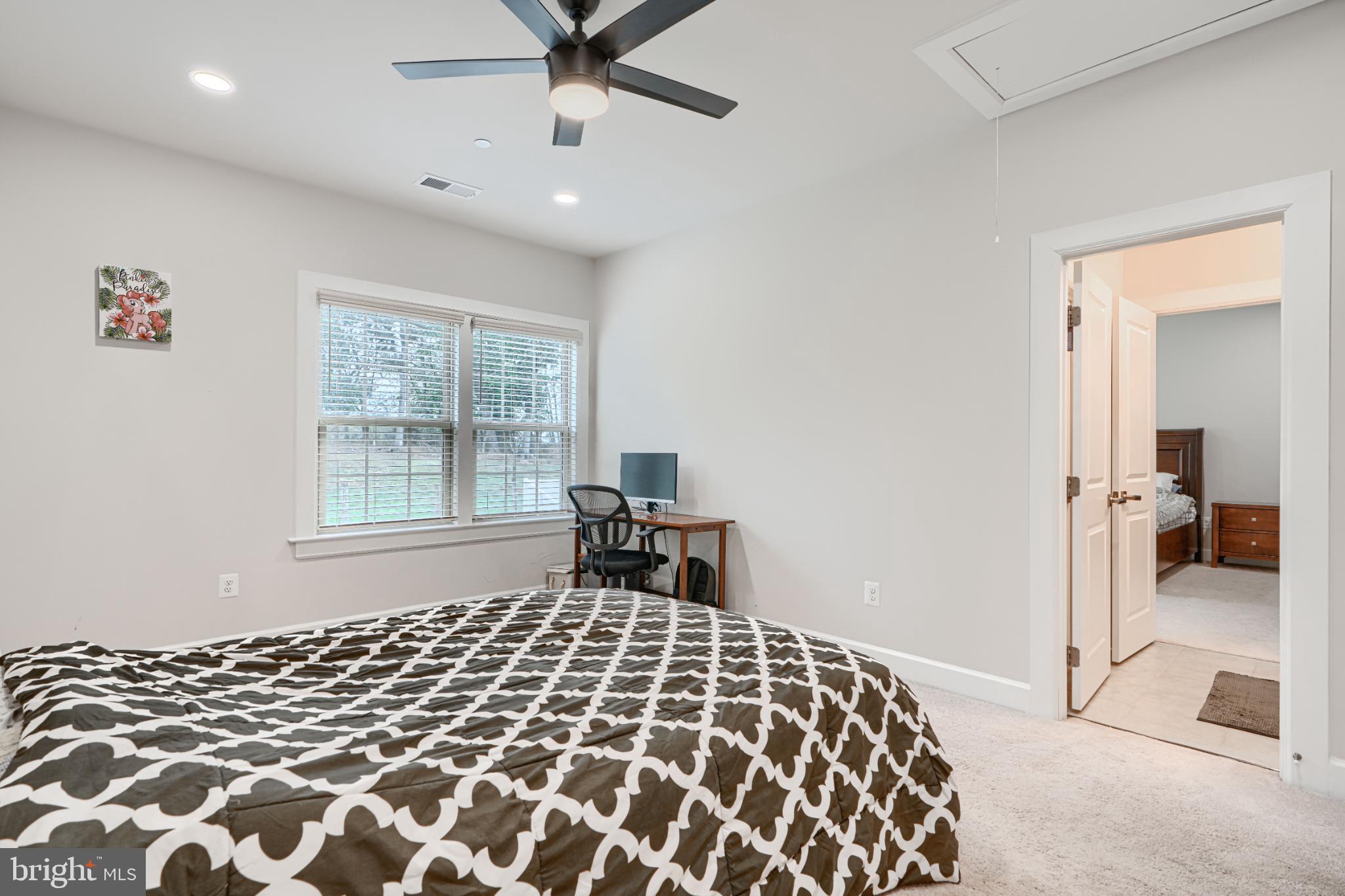 WOODRIDGE AT LAKE LINGANORE - Residential Lease