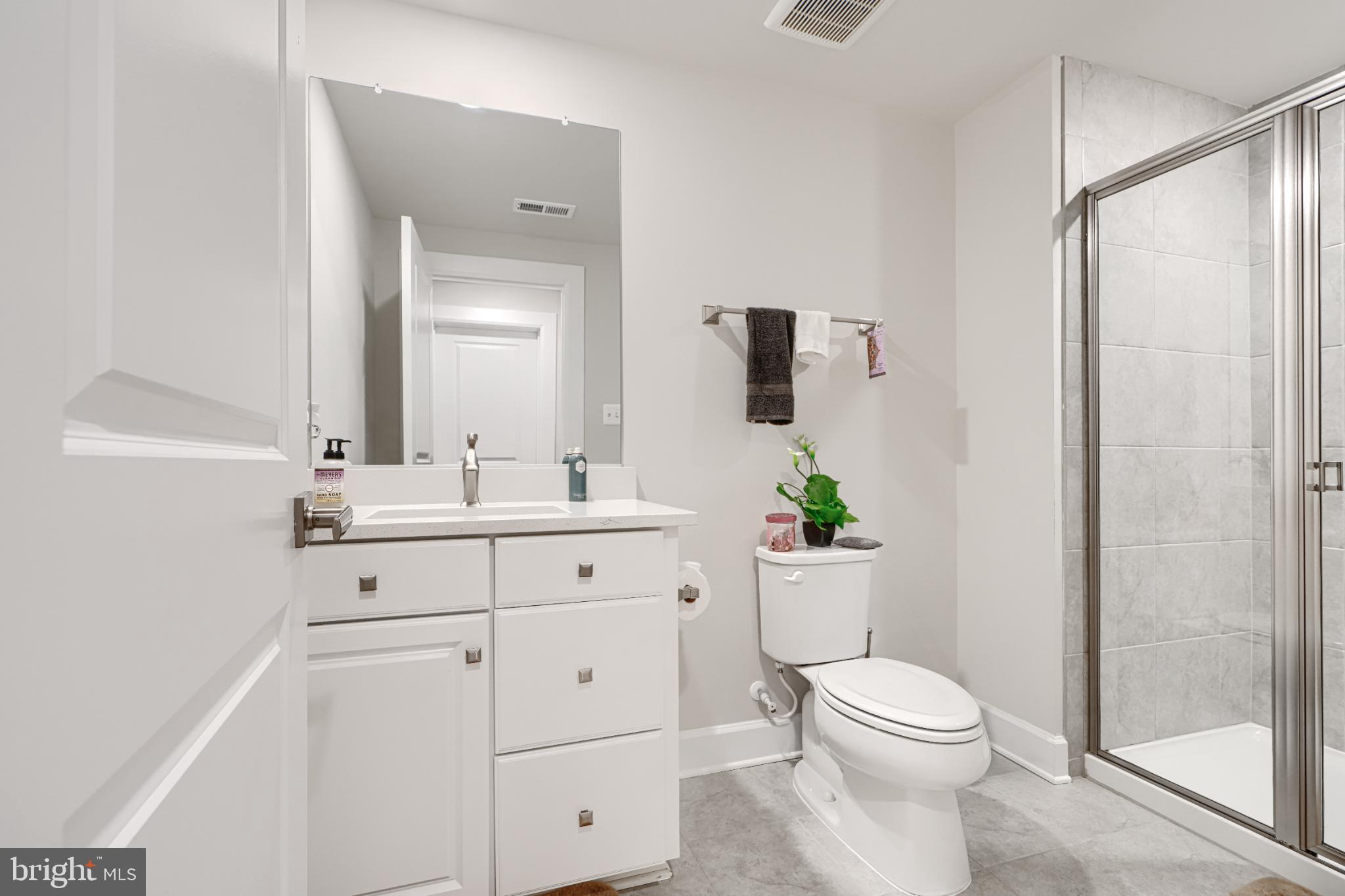 WOODRIDGE AT LAKE LINGANORE - Residential Lease