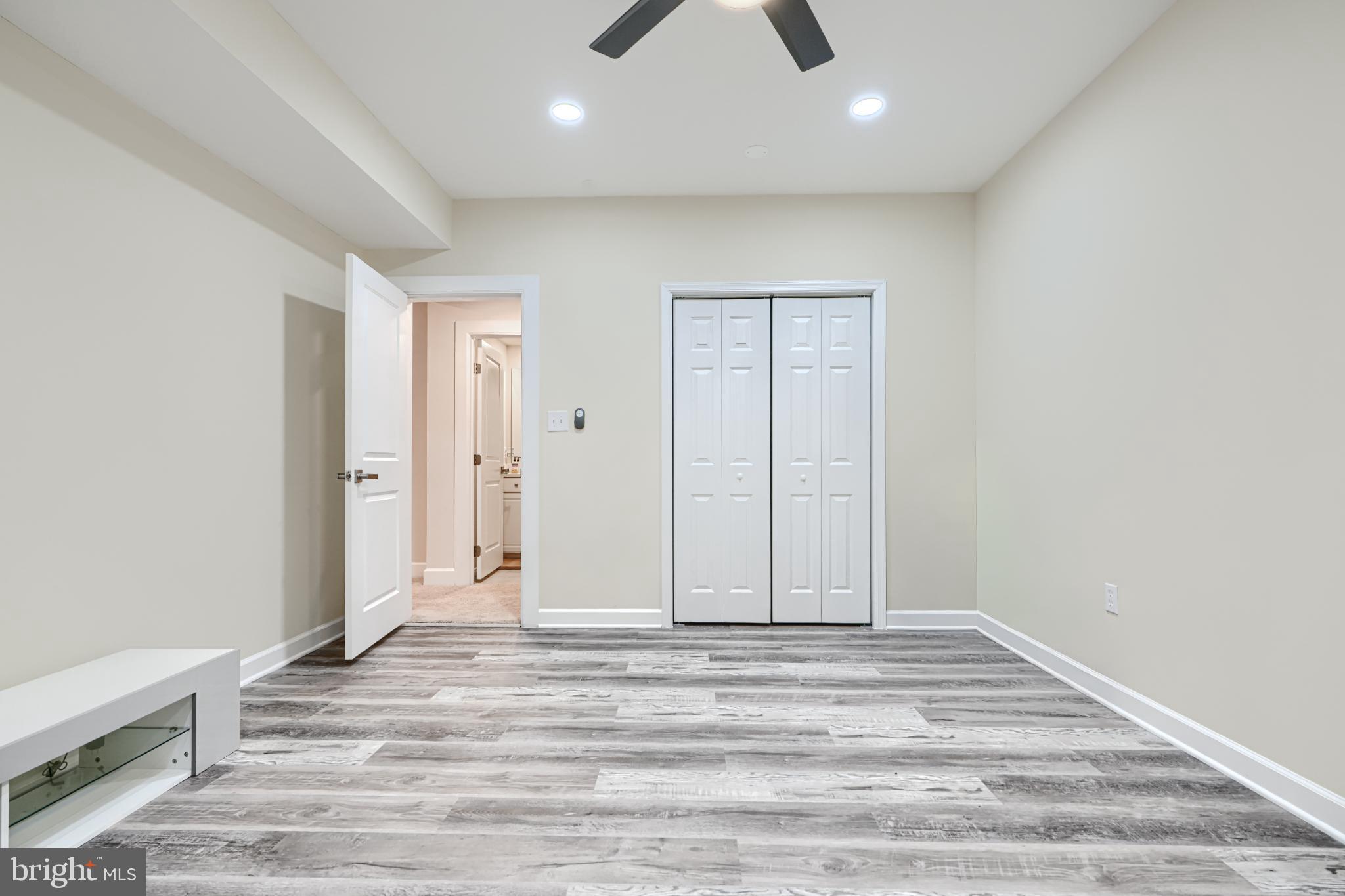 WOODRIDGE AT LAKE LINGANORE - Residential Lease