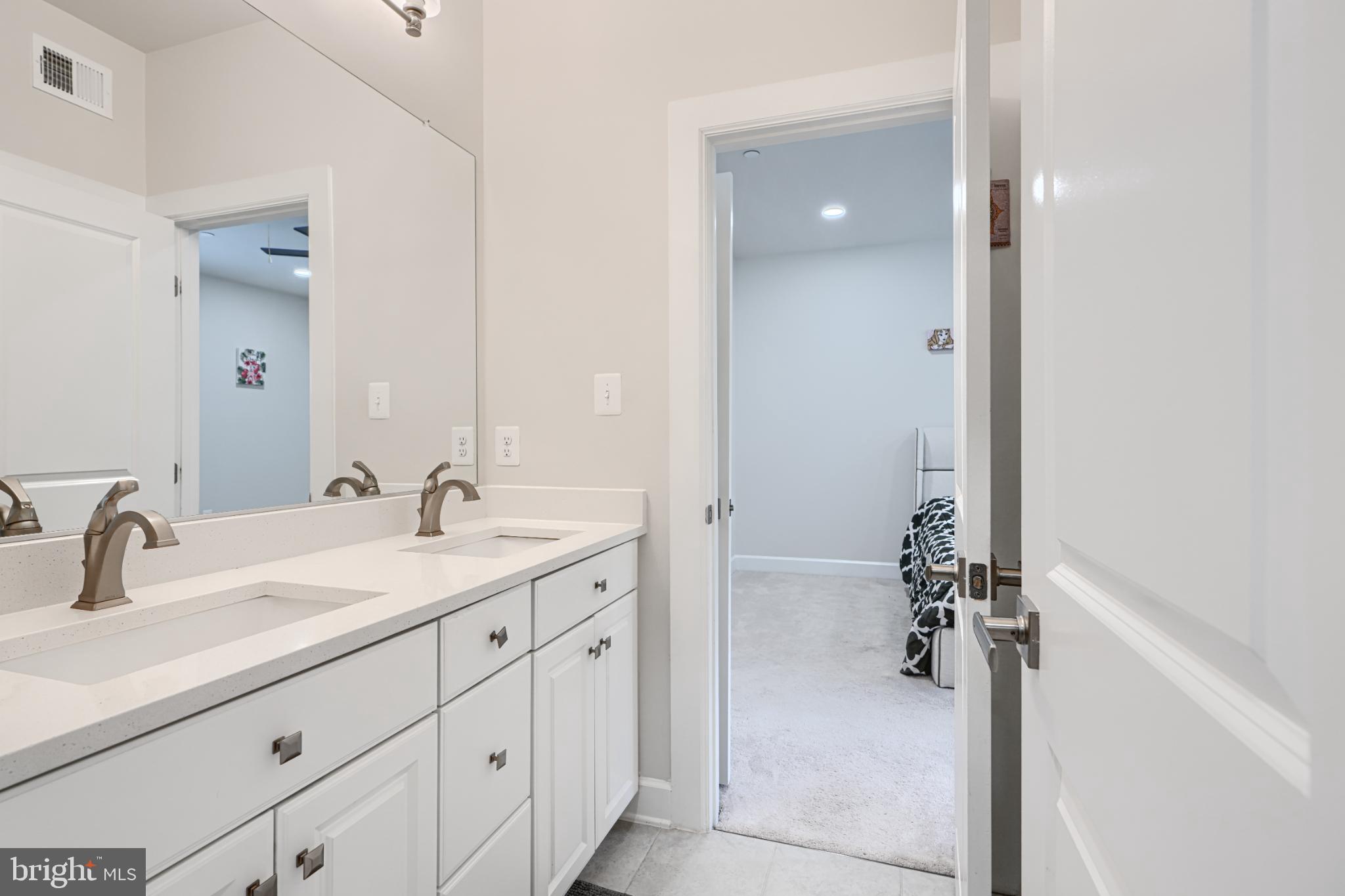 WOODRIDGE AT LAKE LINGANORE - Residential Lease