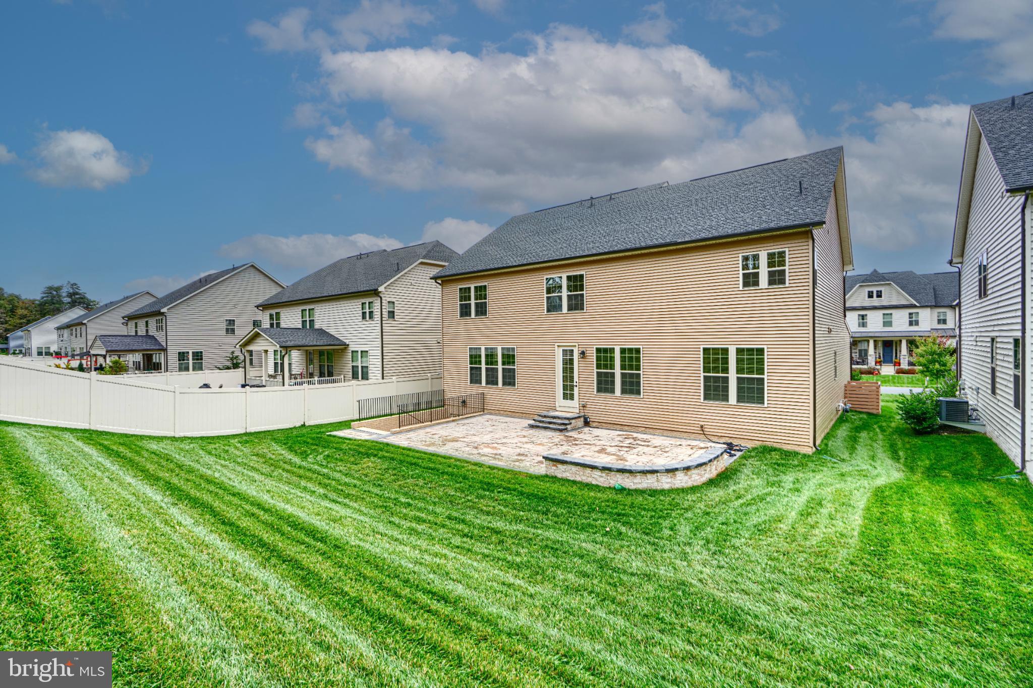 WOODRIDGE AT LAKE LINGANORE - Residential Lease