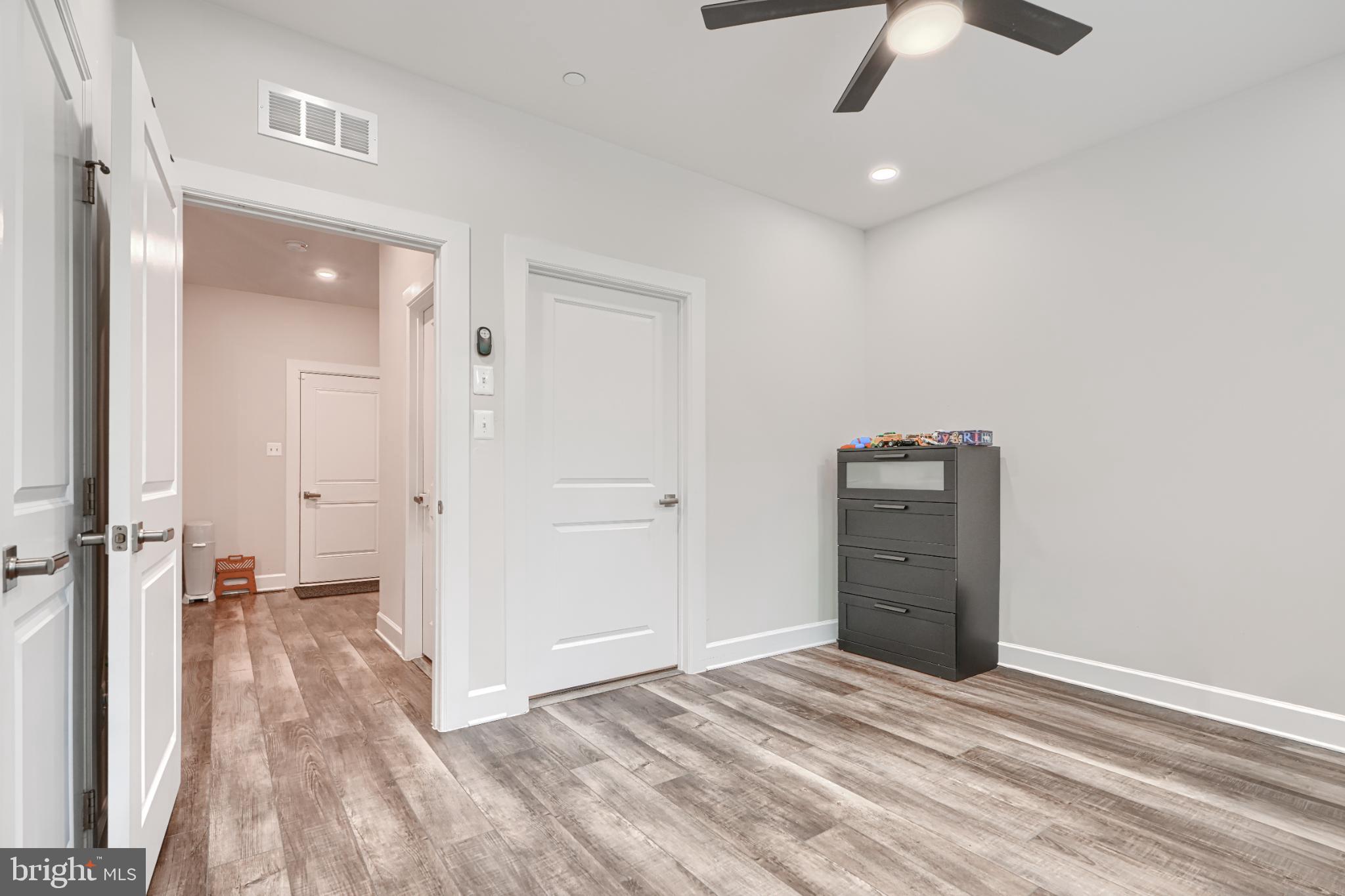 WOODRIDGE AT LAKE LINGANORE - Residential Lease