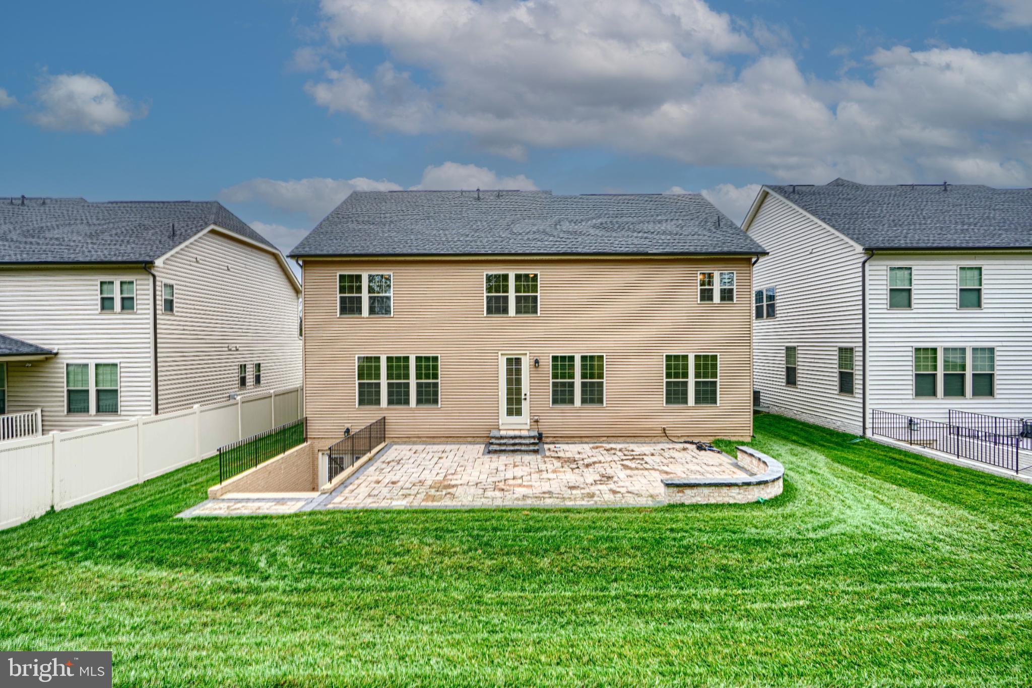 WOODRIDGE AT LAKE LINGANORE - Residential Lease