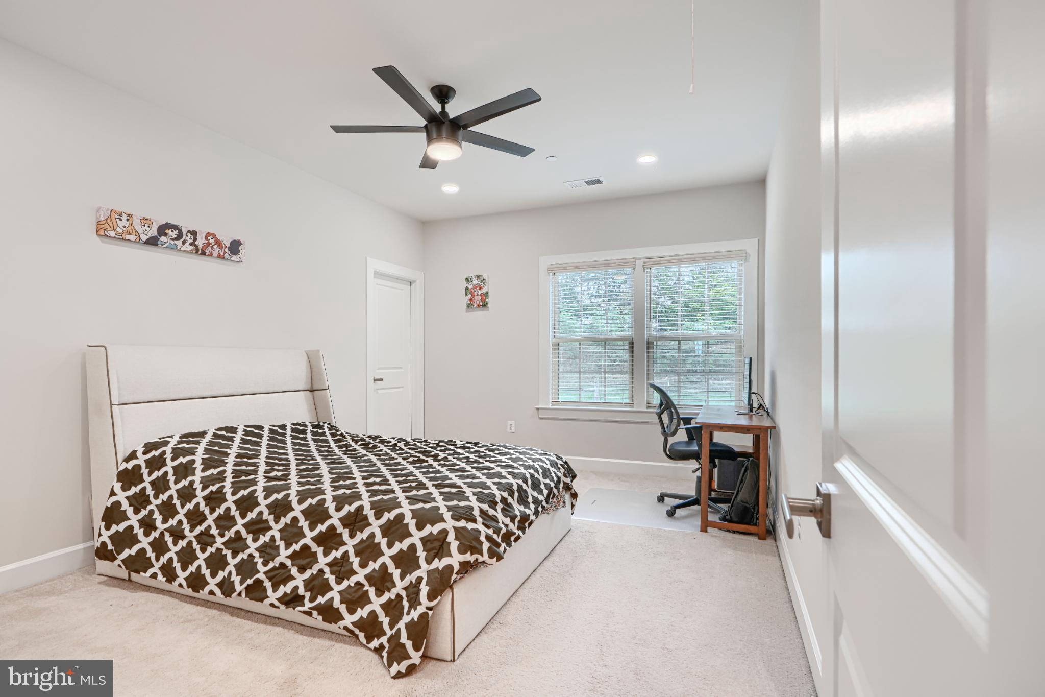 WOODRIDGE AT LAKE LINGANORE - Residential Lease