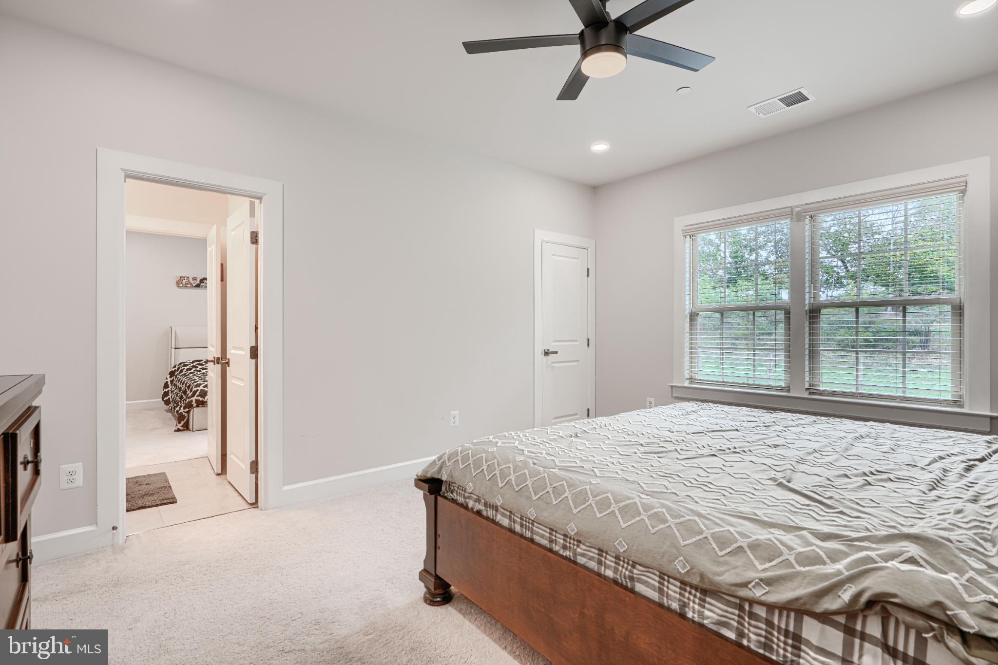 WOODRIDGE AT LAKE LINGANORE - Residential Lease