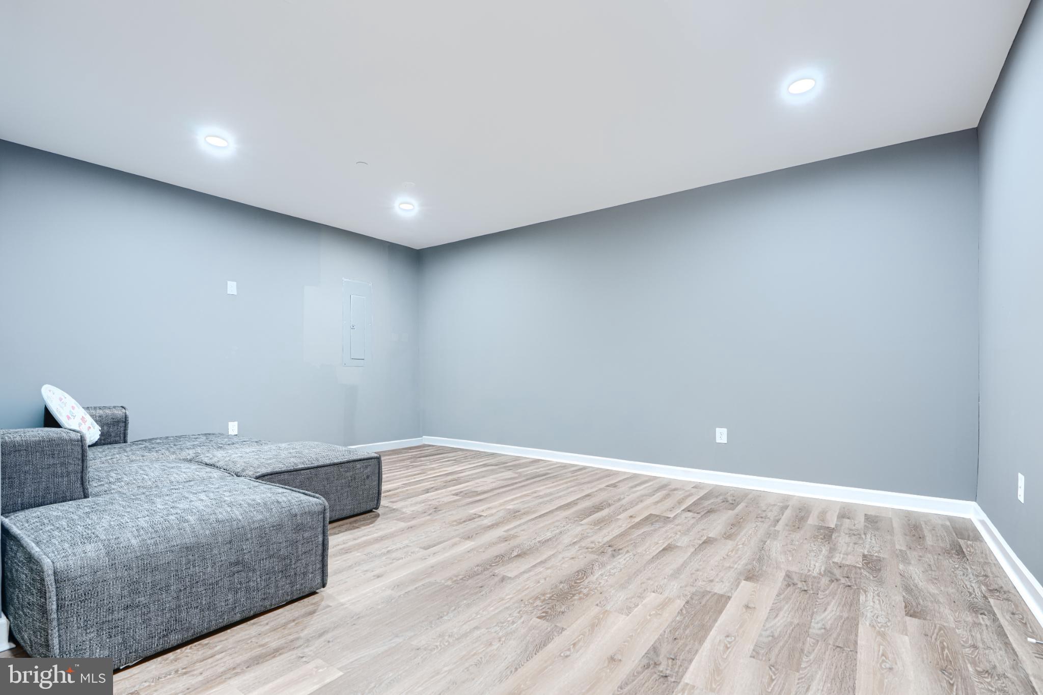 WOODRIDGE AT LAKE LINGANORE - Residential Lease