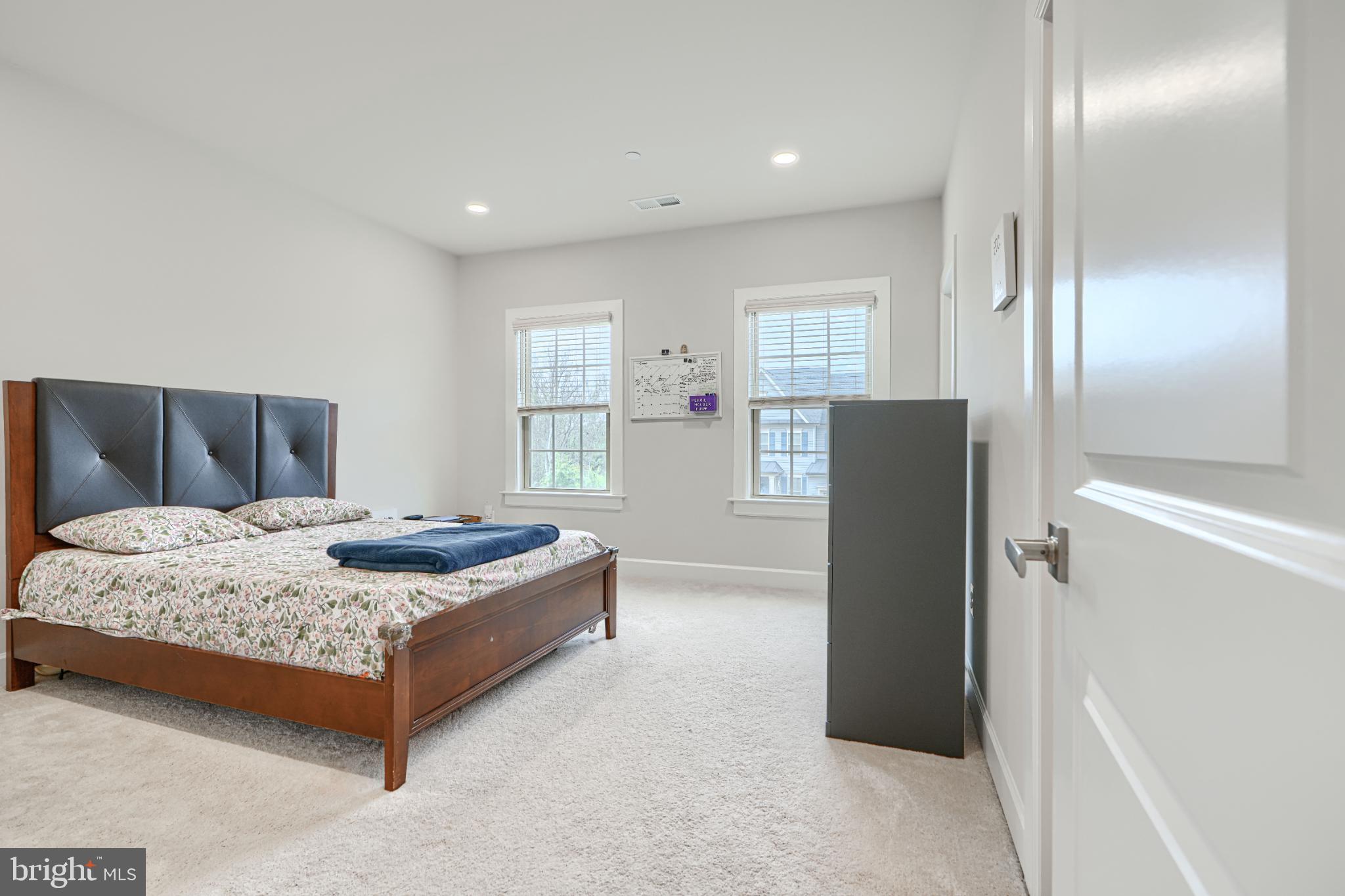 WOODRIDGE AT LAKE LINGANORE - Residential Lease