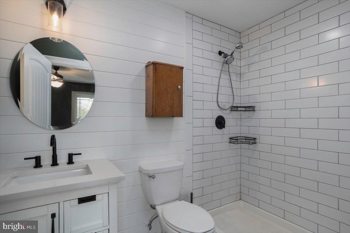 THE CROSSINGS AT EAST NEW MARKET - Residential