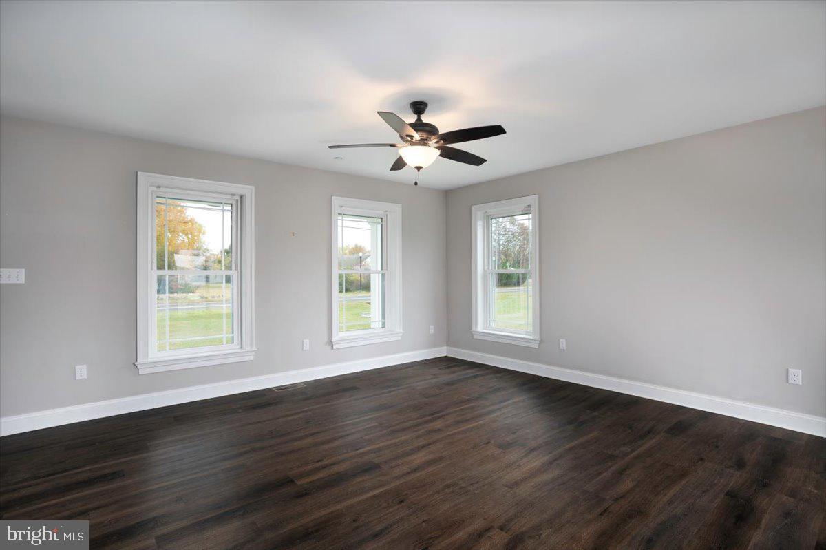 THE CROSSINGS AT EAST NEW MARKET - Residential