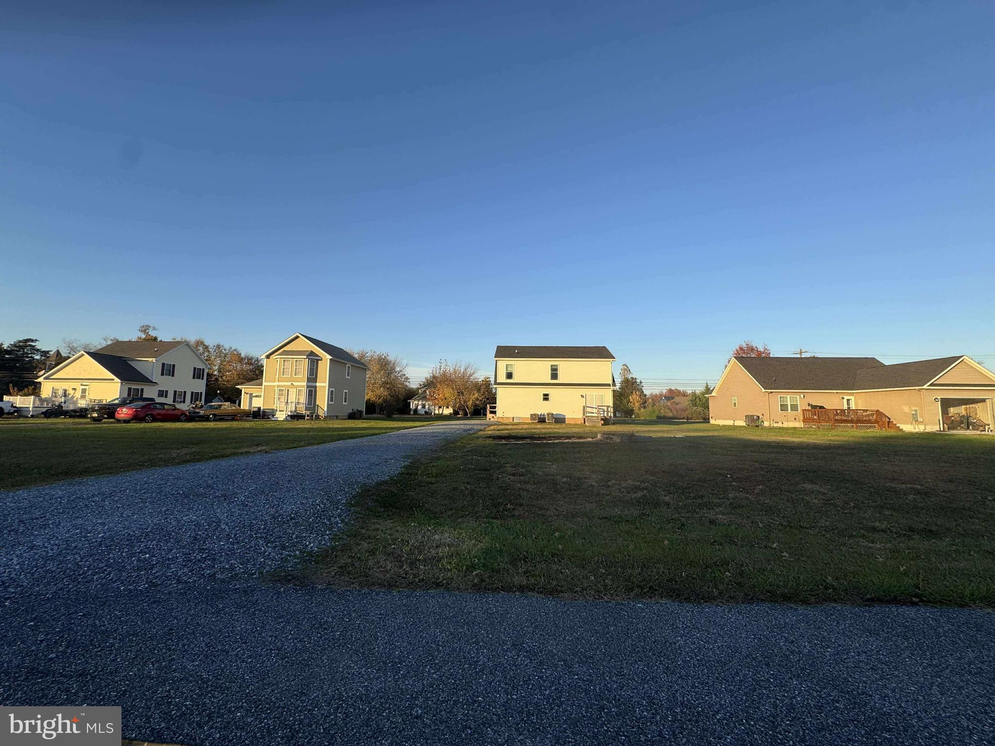 THE CROSSINGS AT EAST NEW MARKET - Residential