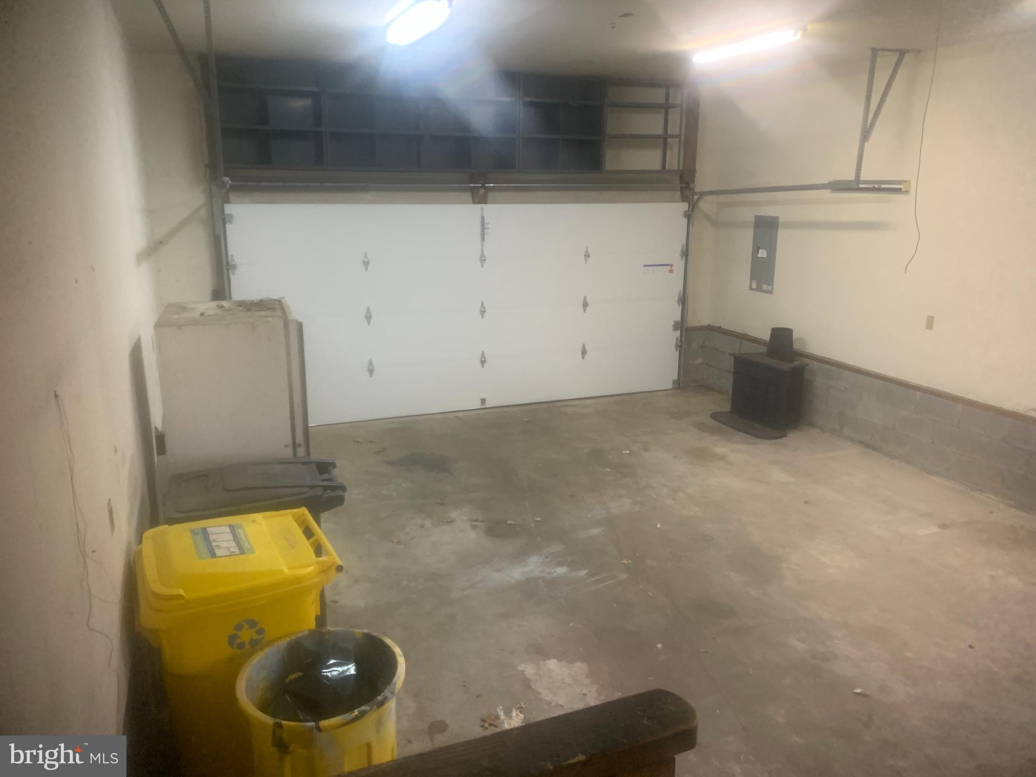 SHADY SIDE - Residential