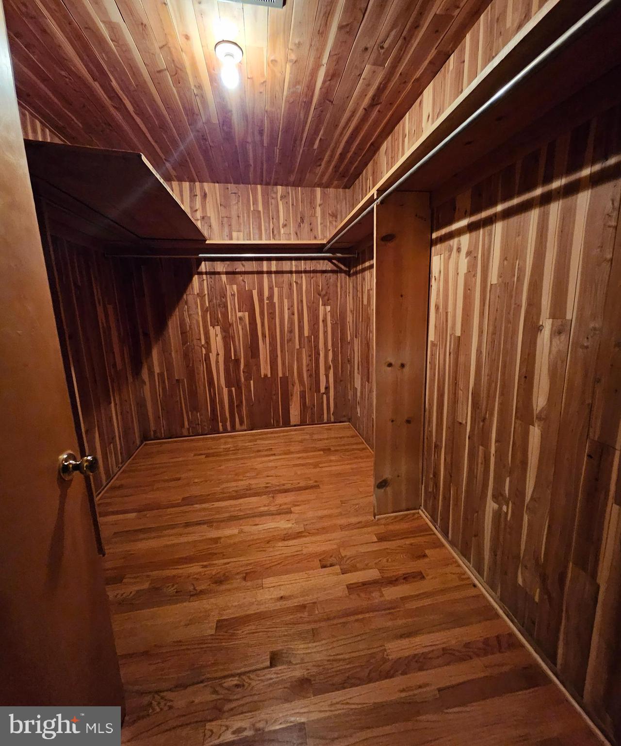 KENWOOD PARK - Residential