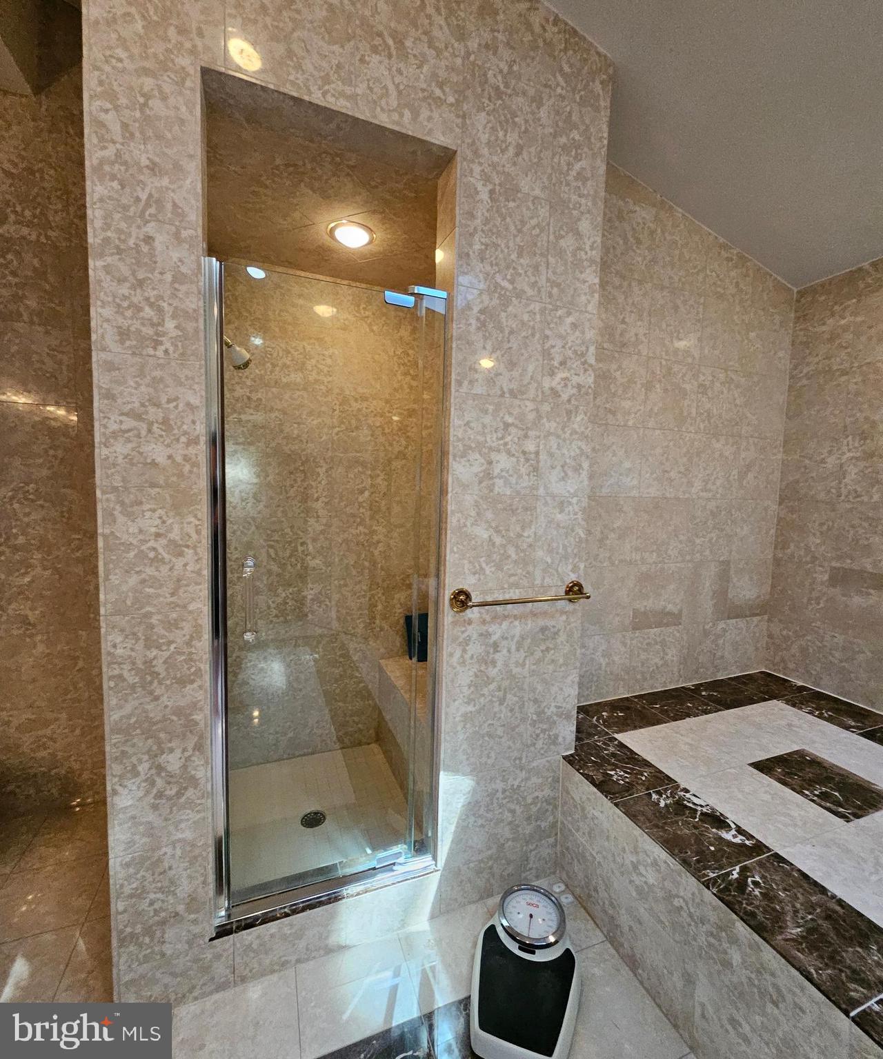 KENWOOD PARK - Residential