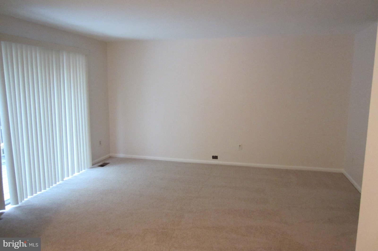 PINEWOOD STATION - Residential Lease