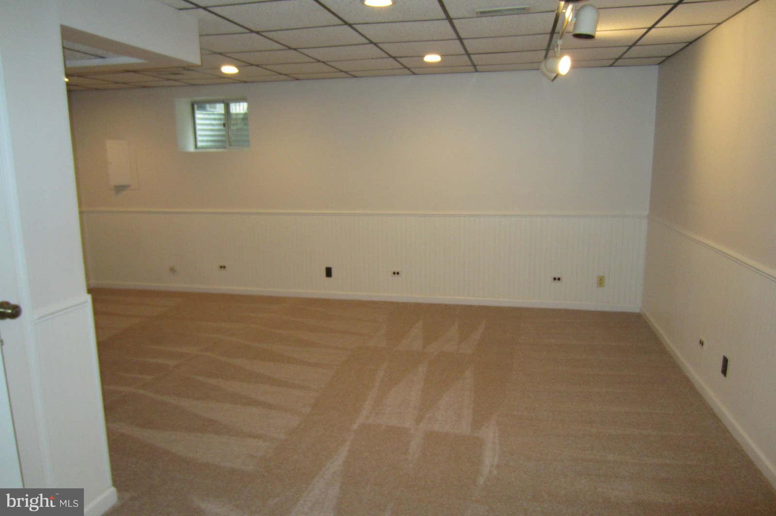 PINEWOOD STATION - Residential Lease