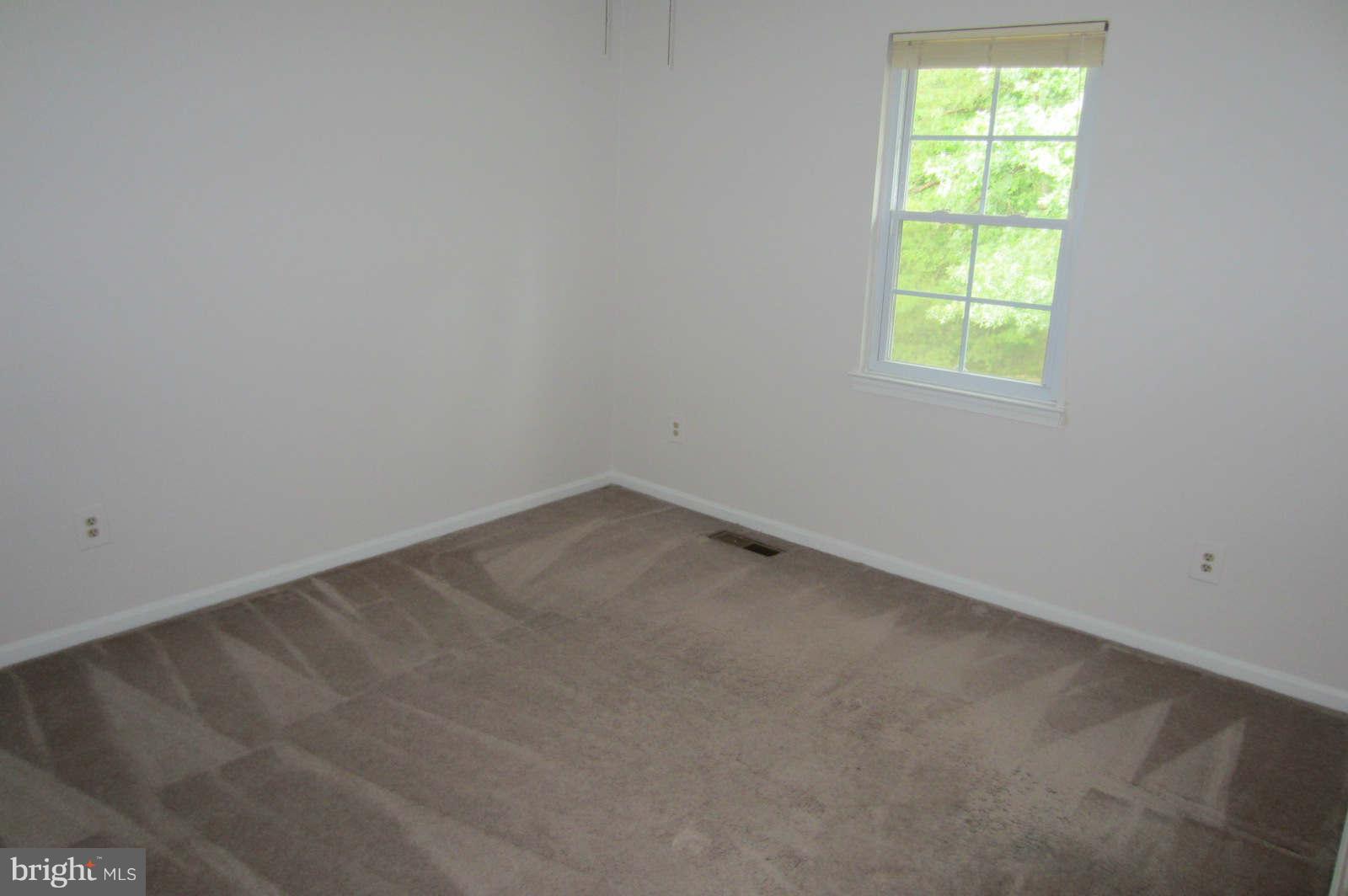 PINEWOOD STATION - Residential Lease