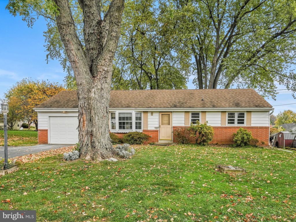 Photo of 327 Homecrest Drive, Willow Street, PA 17584 (MLS # PALA2043156)