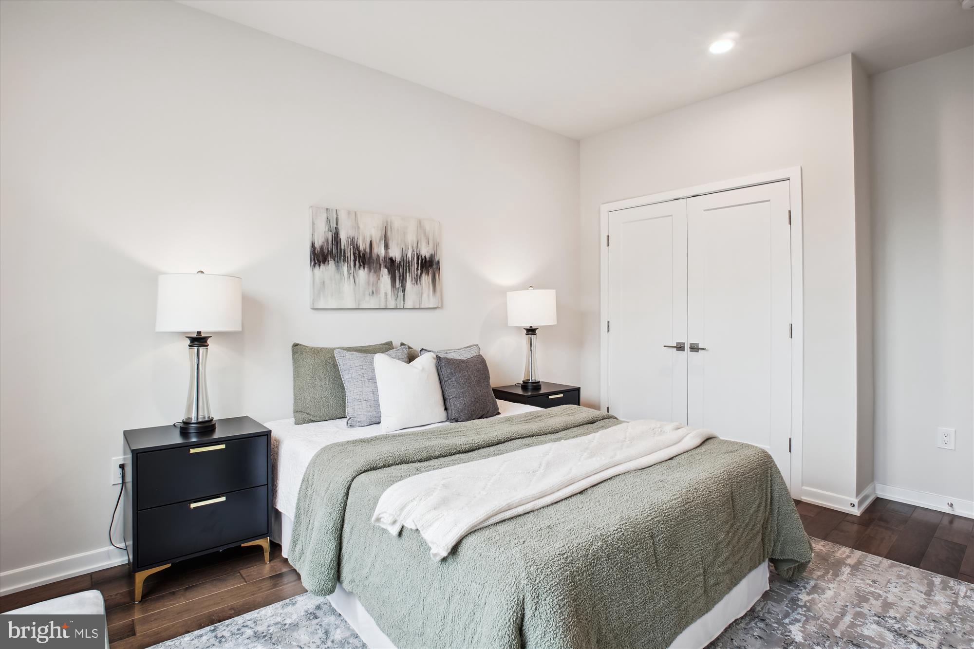 UNION PARK AT MCLEAN - Residential