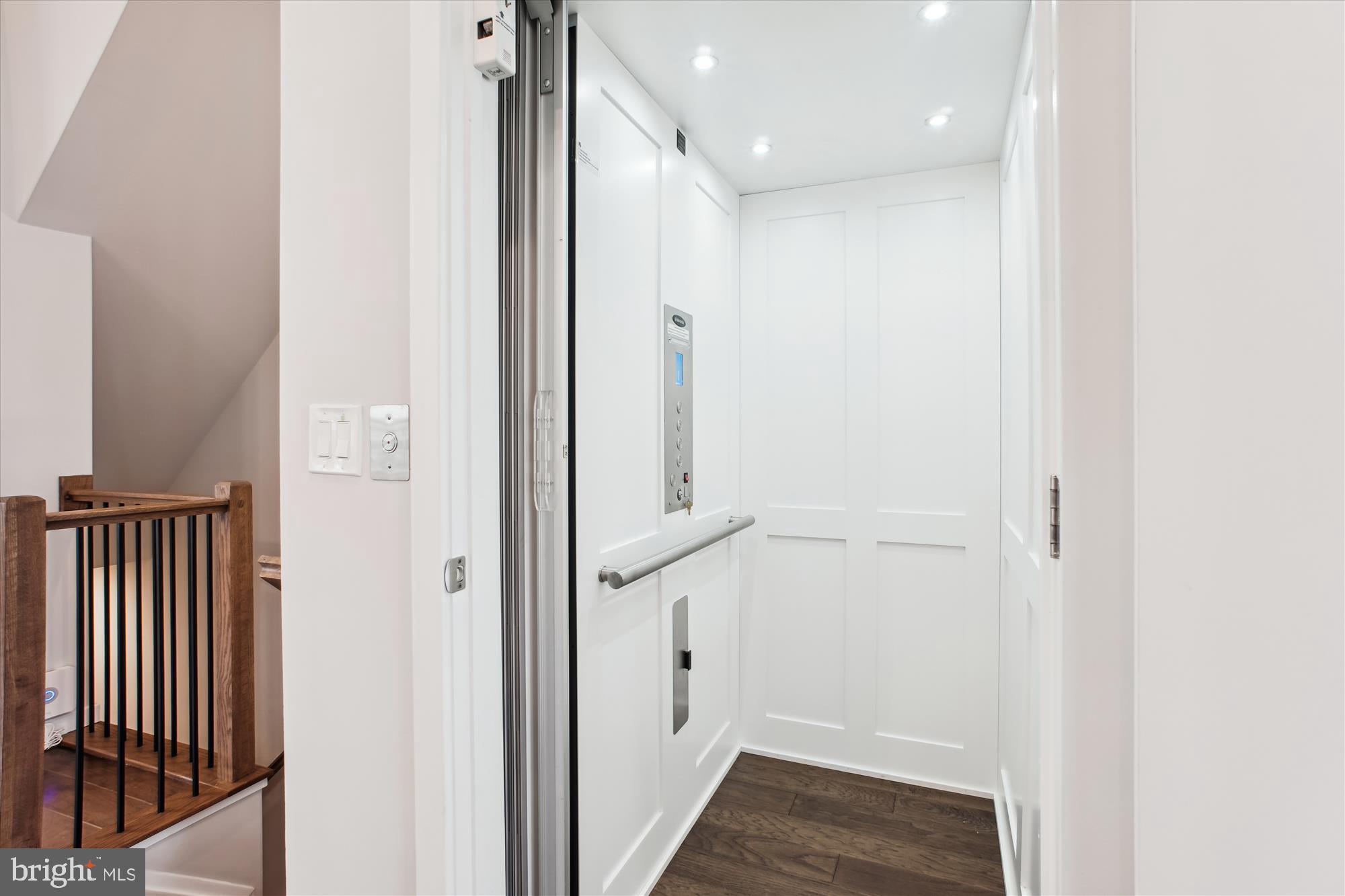 UNION PARK AT MCLEAN - Residential