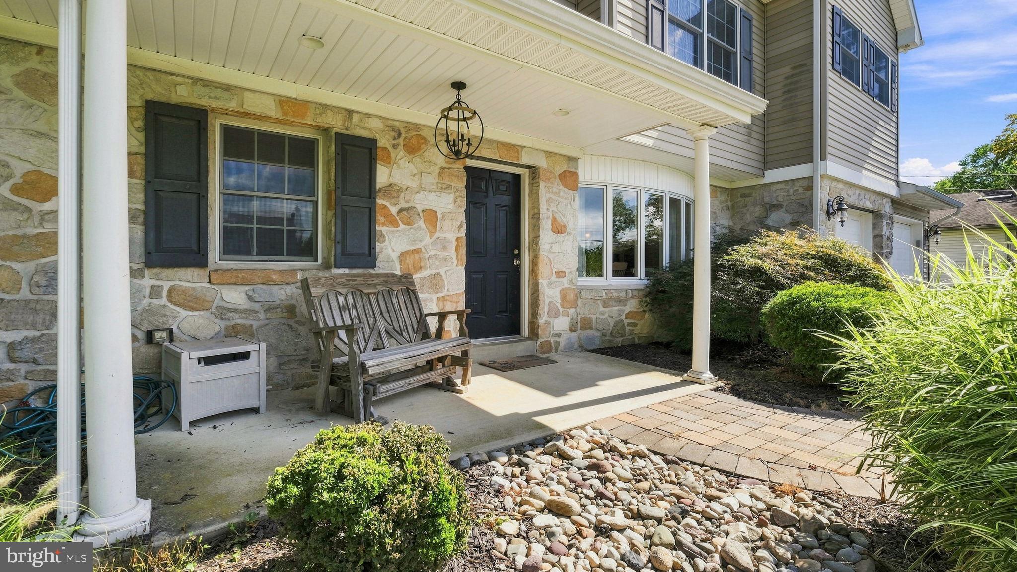 539 FAIRHILL DRIVE