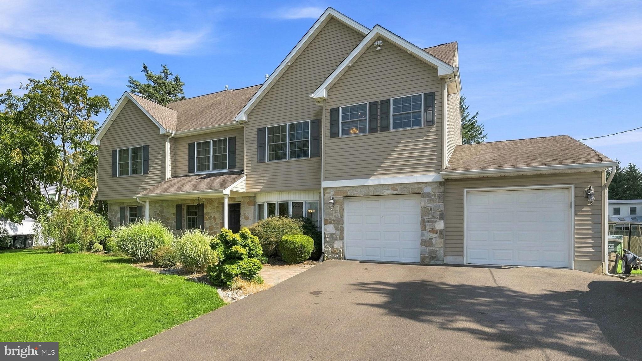 539 FAIRHILL DRIVE