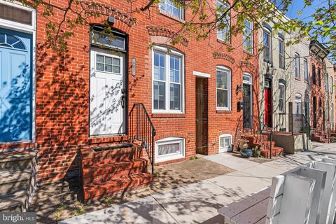 Photo of 807 S Luzerne Avenue, BALTIMORE, MD 21224 (MLS # MDBA2209838)