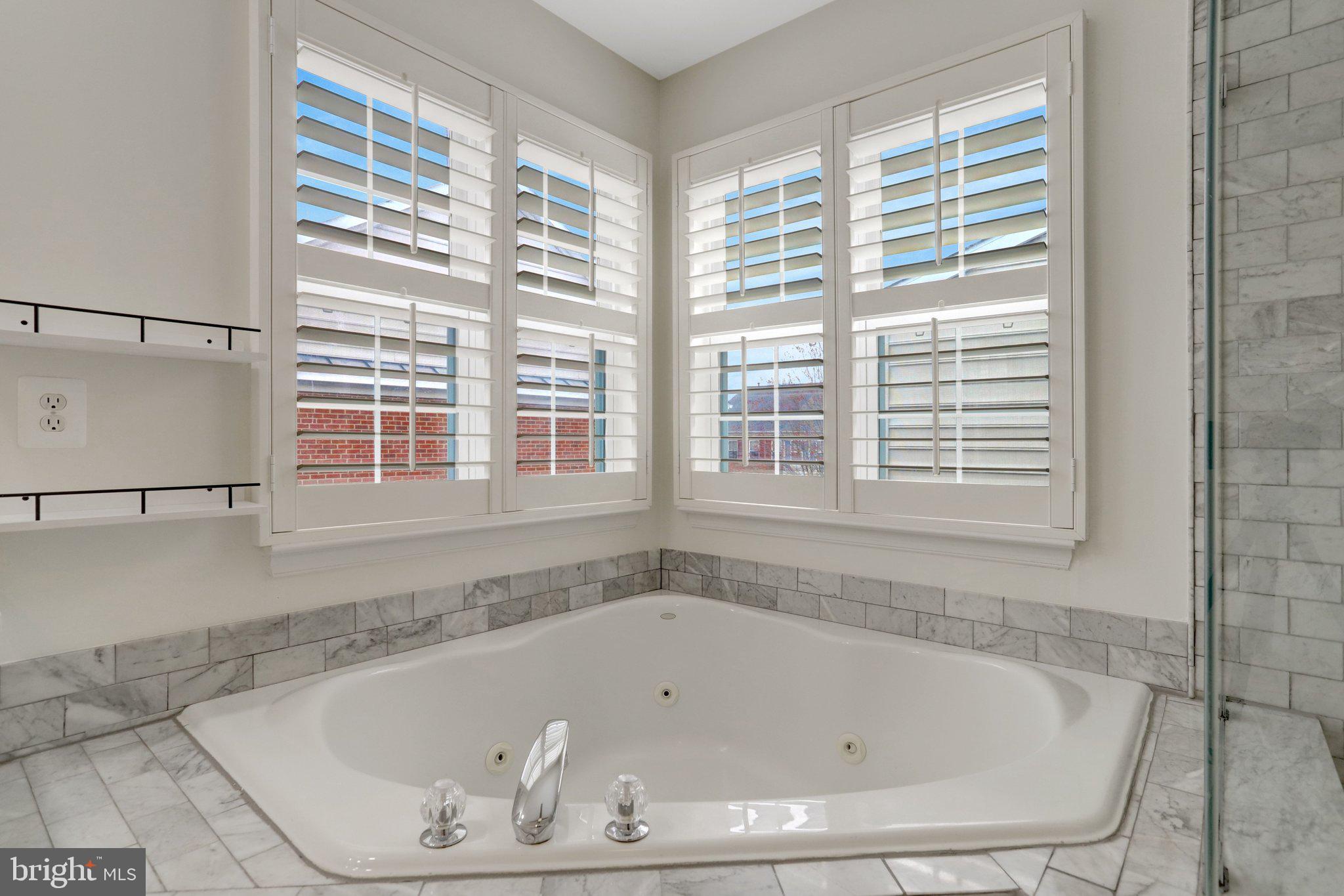 KINGSTOWNE - Residential