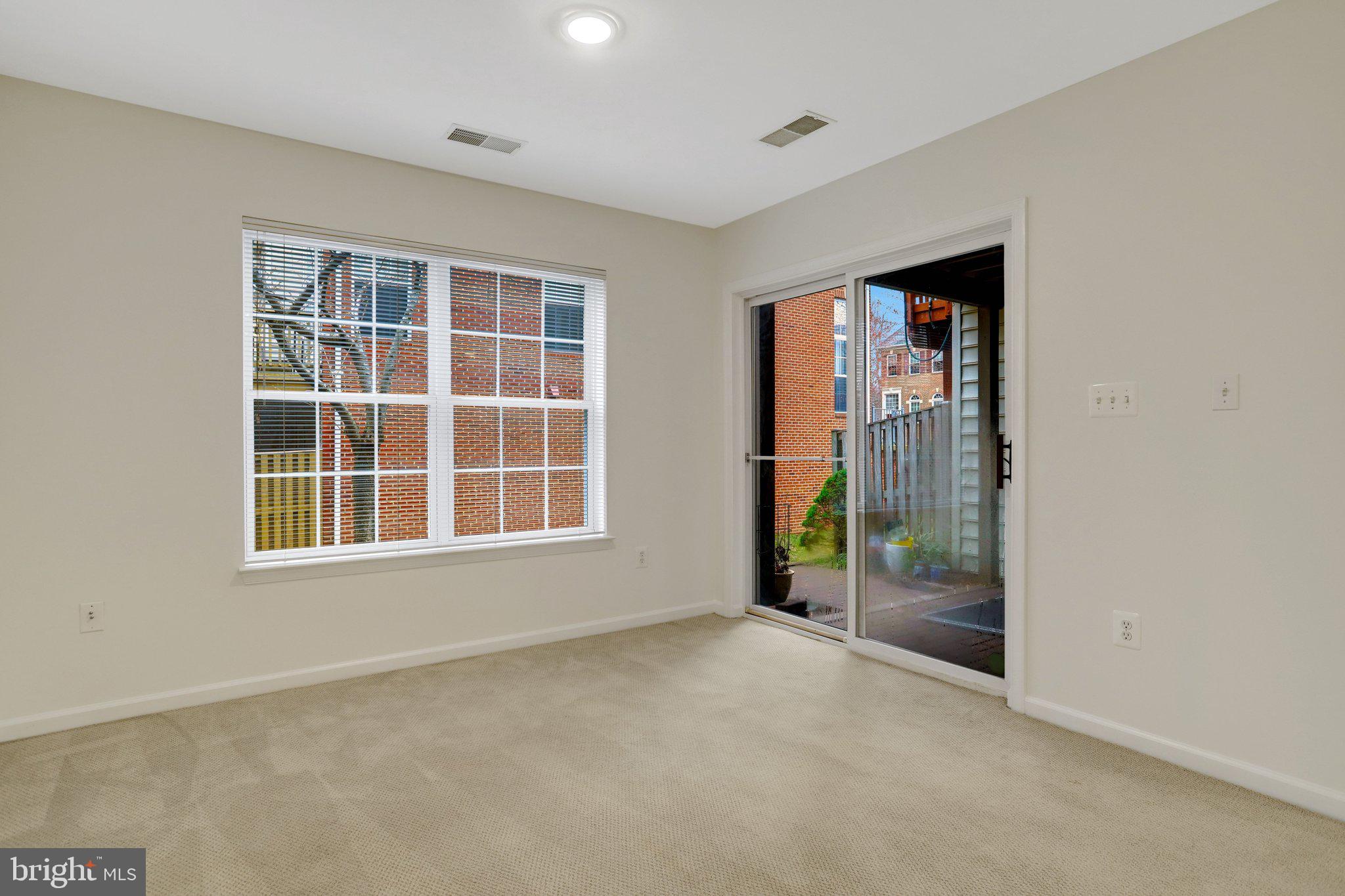 KINGSTOWNE - Residential