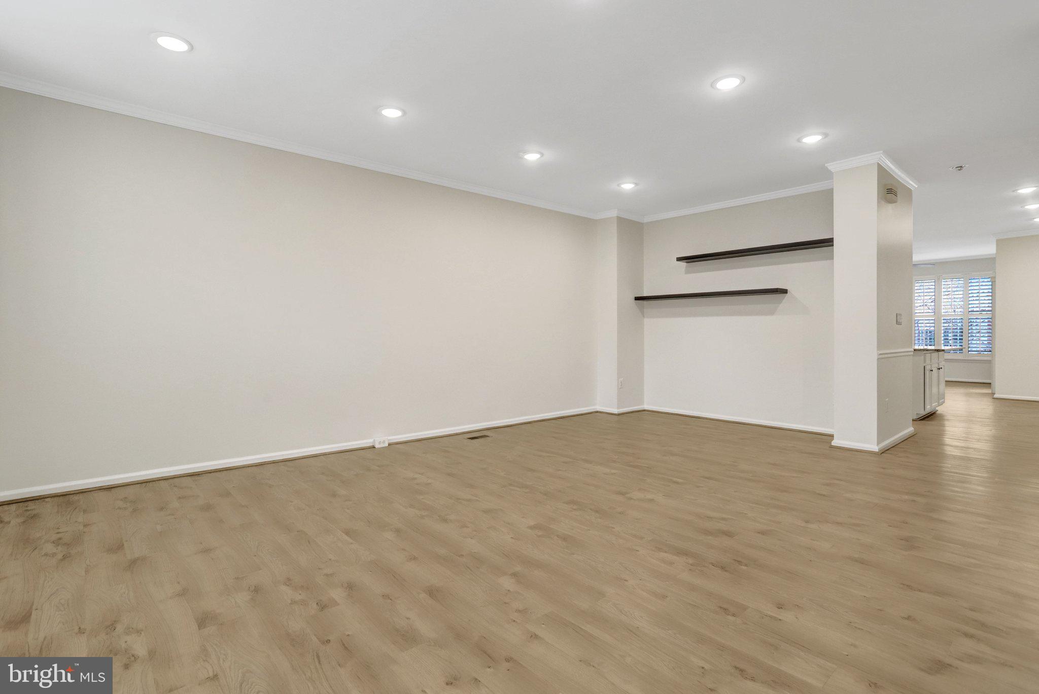 KINGSTOWNE - Residential