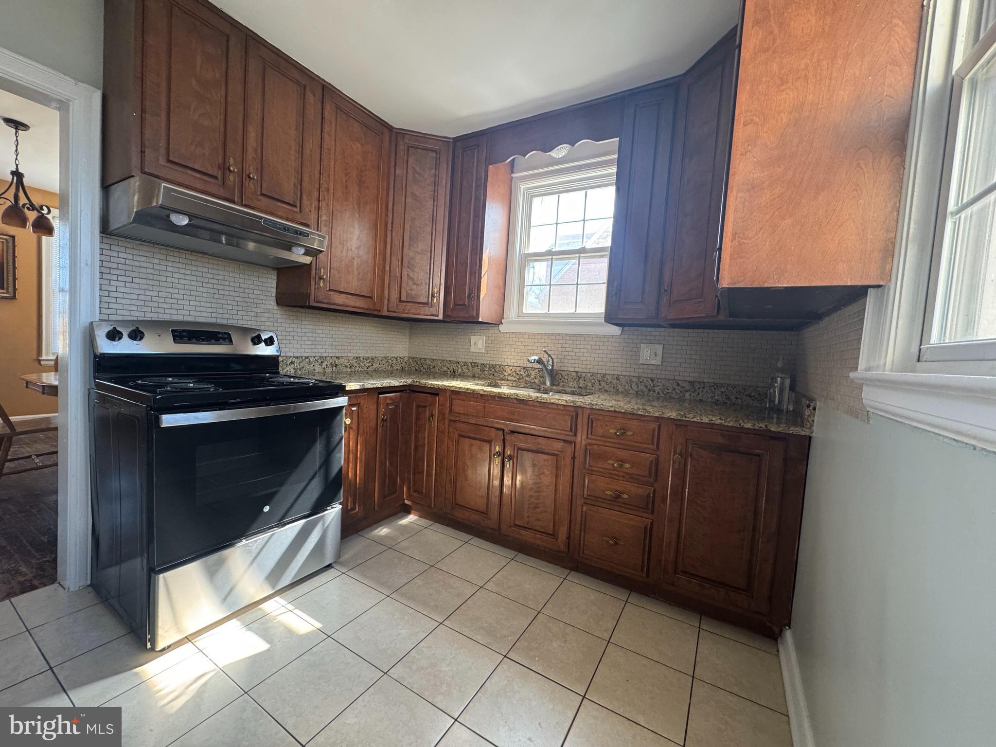 SHAWNEE - Residential Lease