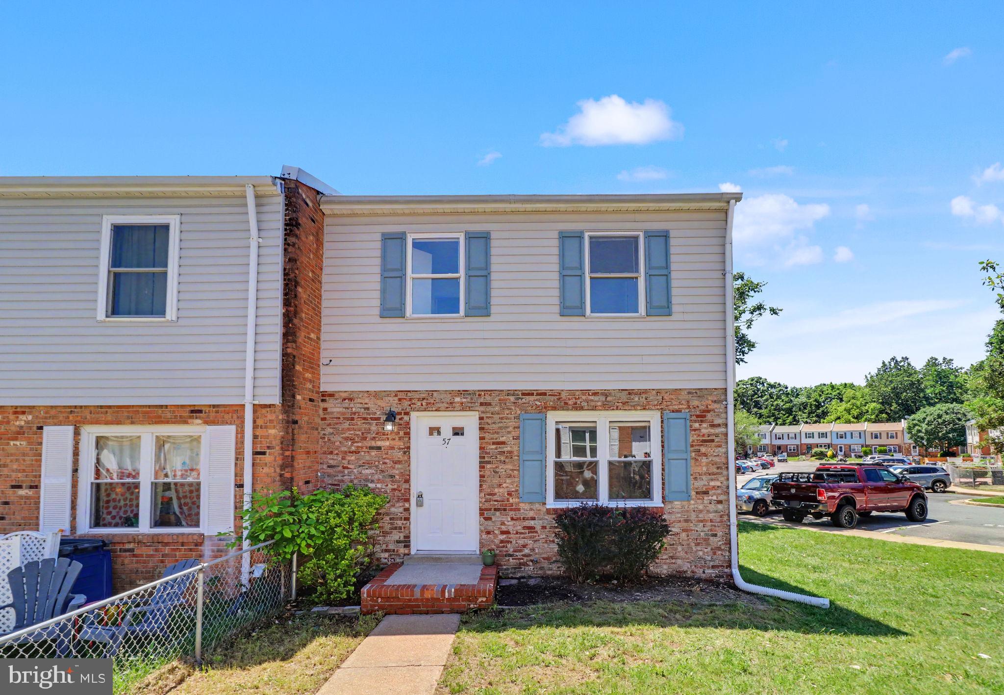 STAFFORDBOROUGH TOWNHOUSES - Residential