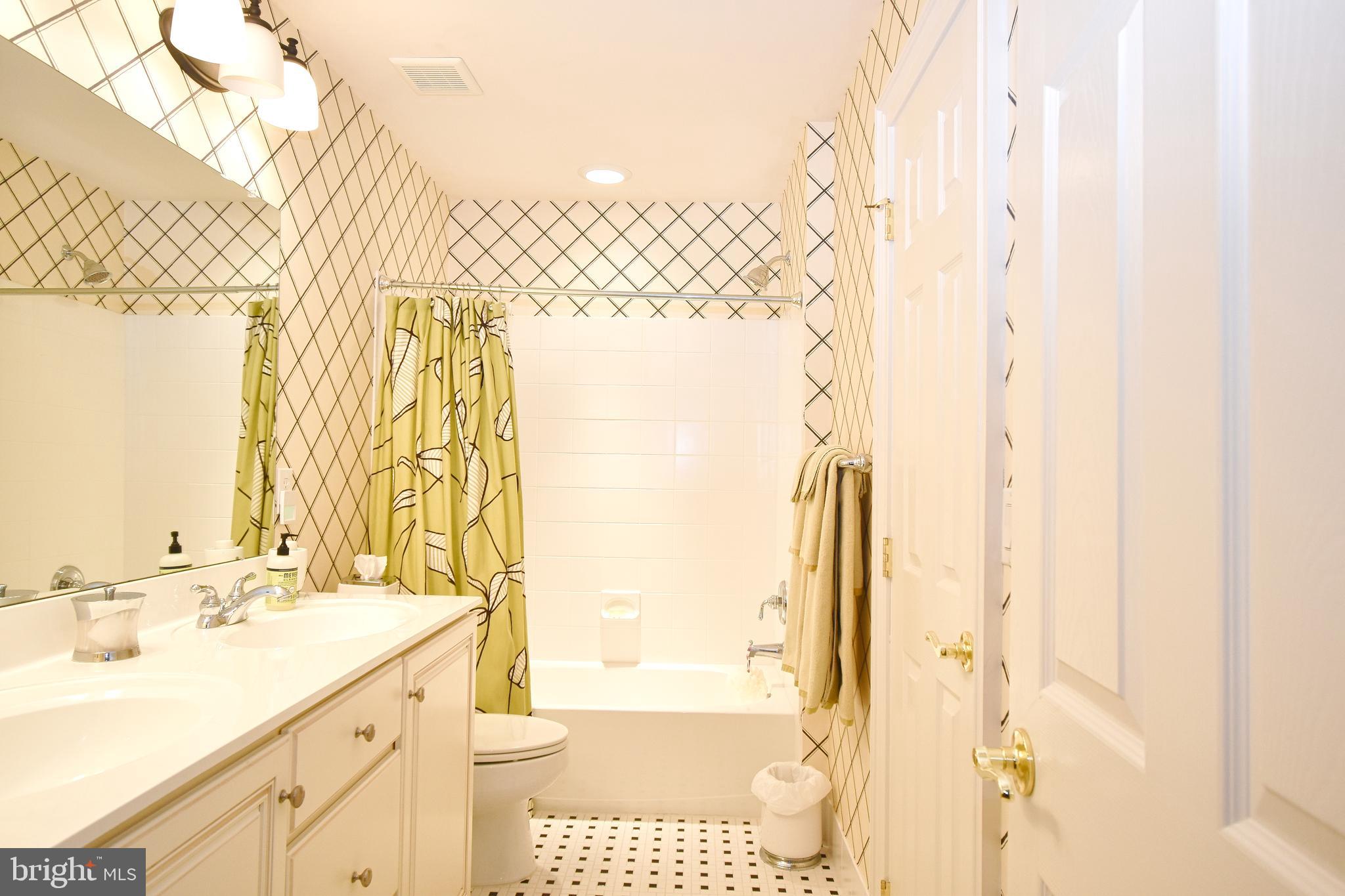 DELANCEY COURT - Residential