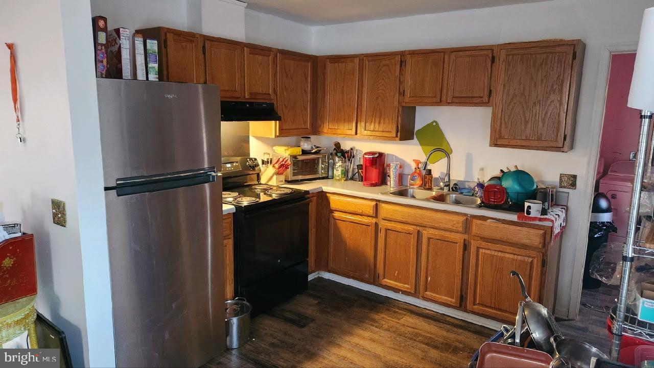 HOLLAND DRIVE - Residential