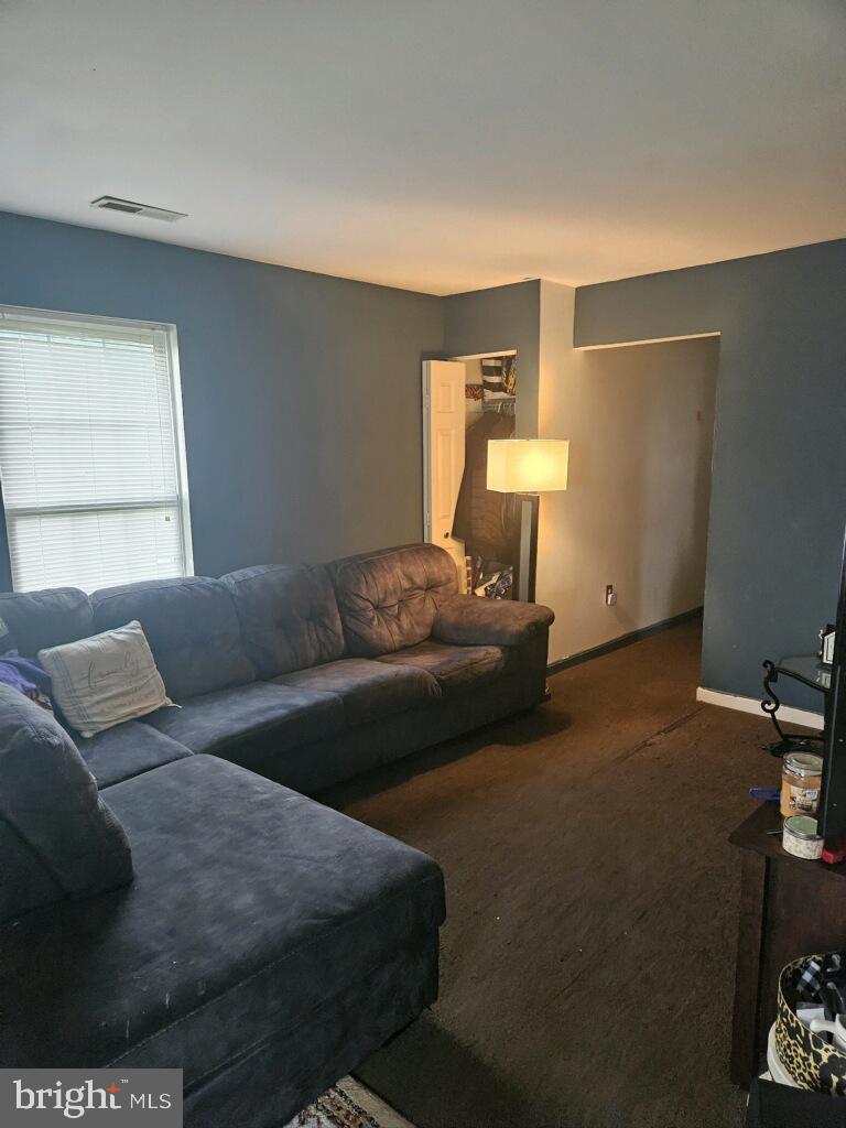 HOLLAND DRIVE - Residential