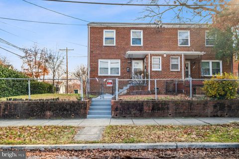 883 BELLEVUE STREET SE 1 WASHINGTON DC 20032