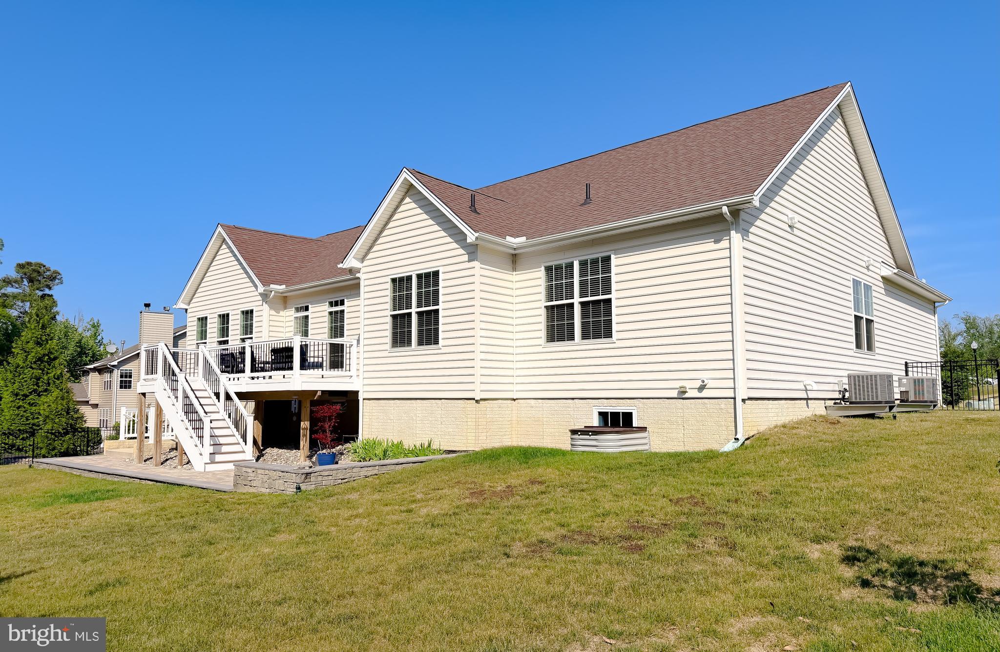 THE WOODS AT MYRTLE POINT - Residential