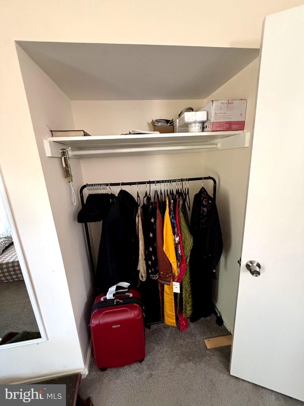 KEENE MILL WOODS - Residential