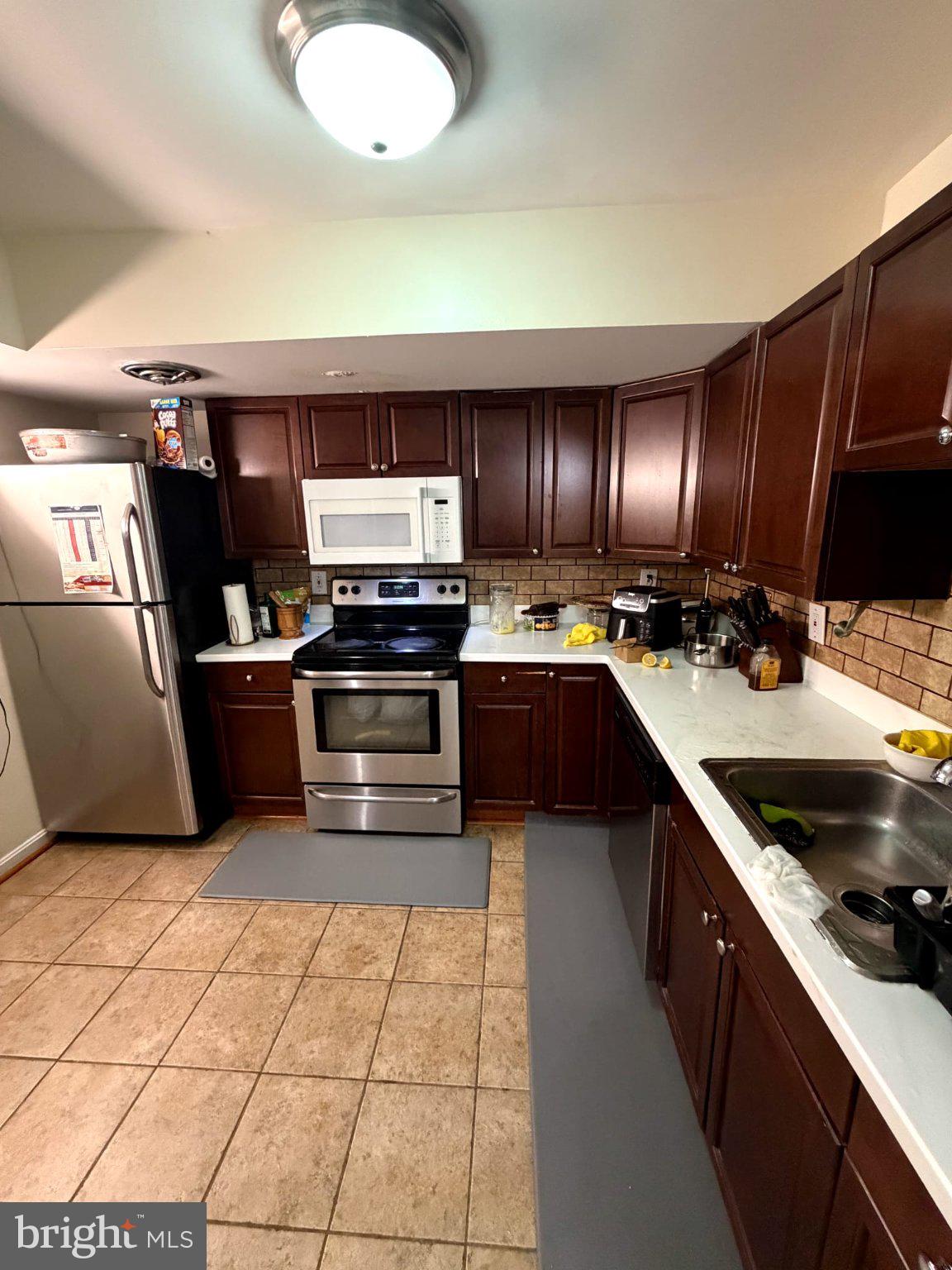 KEENE MILL WOODS - Residential