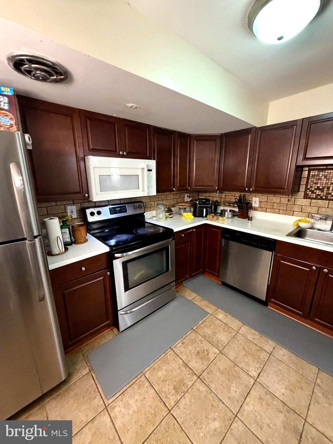 KEENE MILL WOODS - Residential